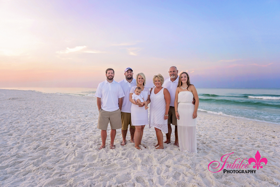 VanDeventer Extended Family – Sunrise Beach Portrait Session